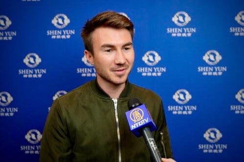 Shen Yun ‘Out of This World!’ and Inspires Compassion, Says French Patron