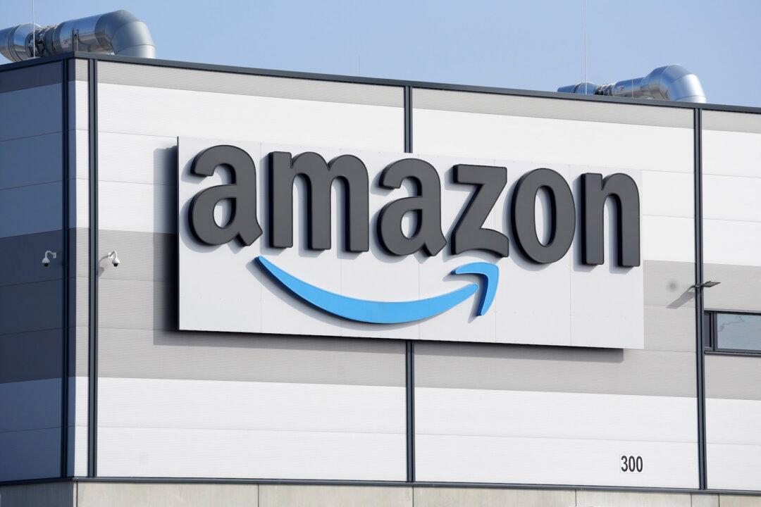 Amazon to Partner With Small Businesses for Package Delivery