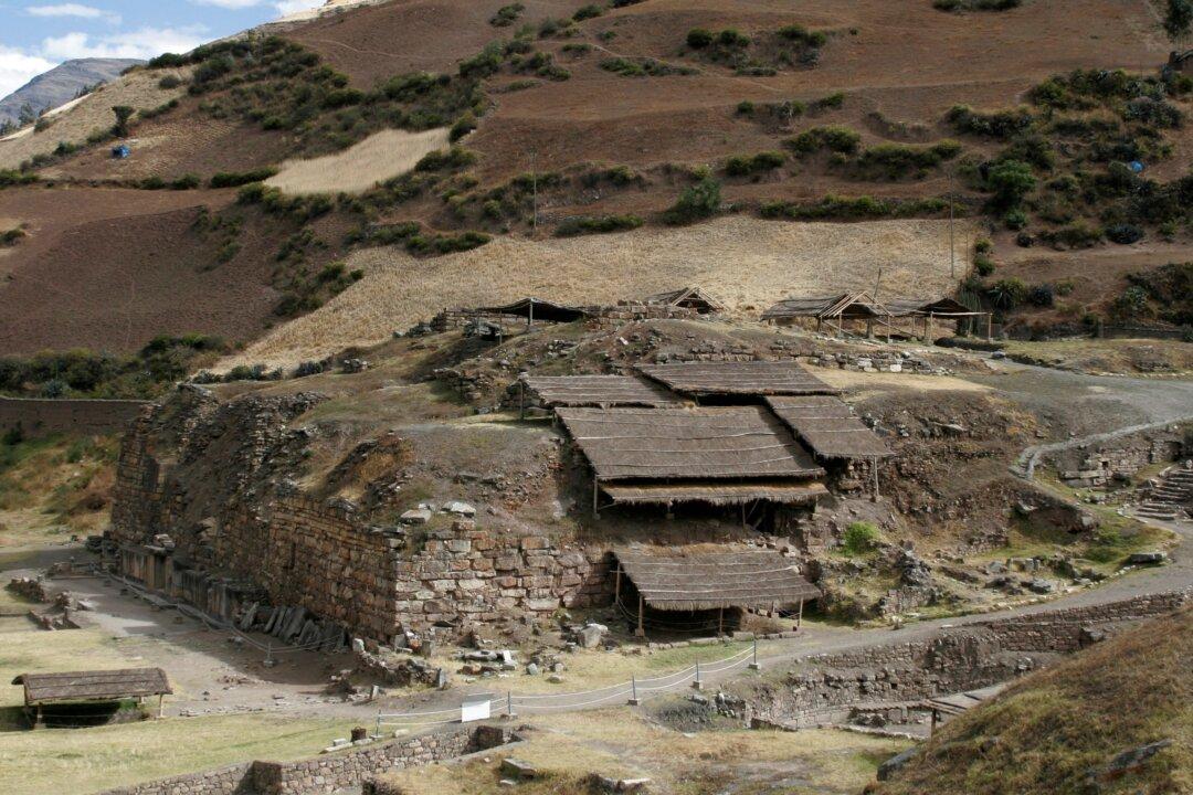At Peru Temple Site, Archaeologists Explore 3,000-Year-Old ‘Condor’s Passageway’