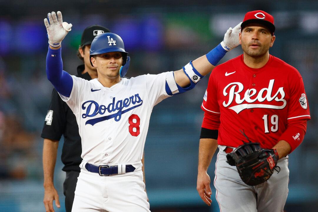 Dodgers, Giants Operating on Periphery of Rosters as Spring Training Progresses