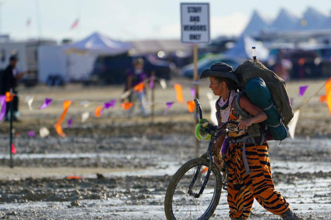 Burning Man Revelers Begin Exodus After Flooding Left Tens of Thousands Stranded in Nevada Desert
