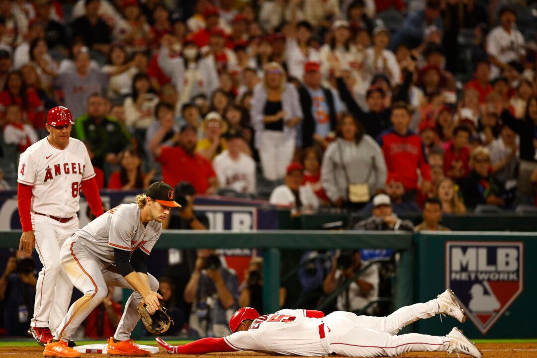 Orioles Edge Angels 5–4 in 10 Innings