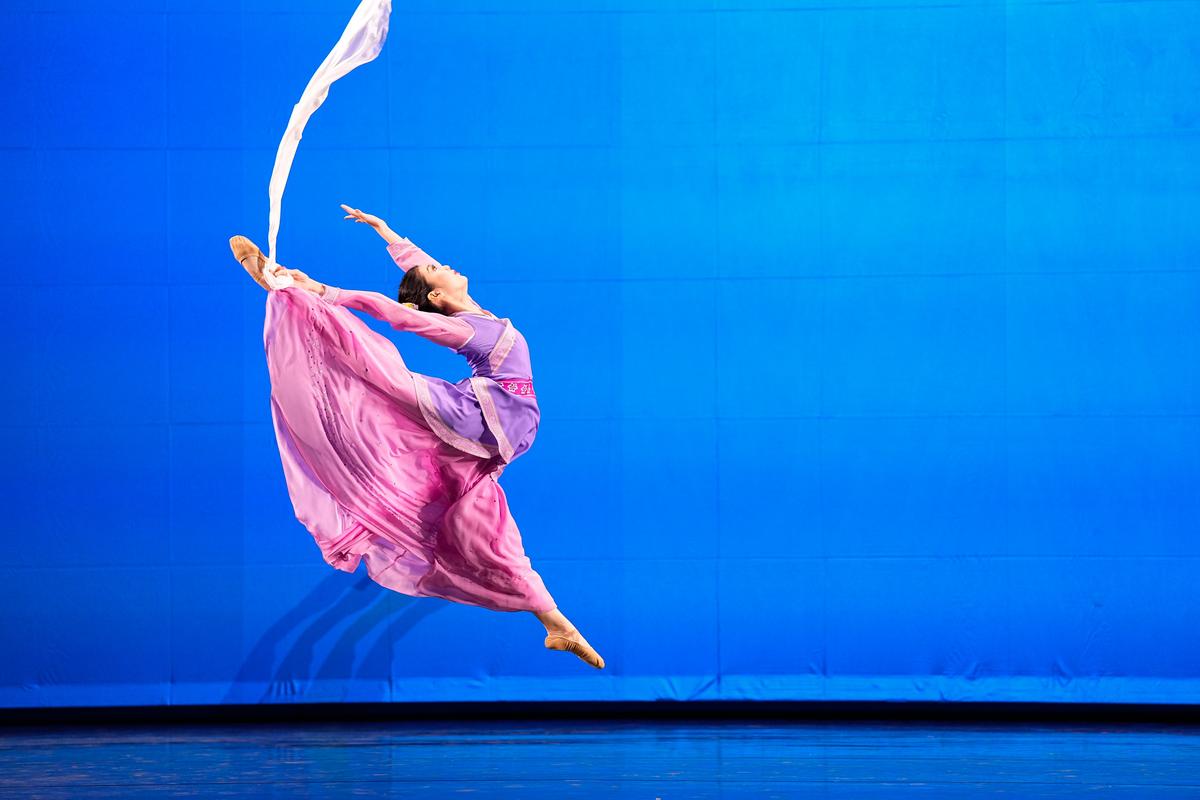 Amber Liu in the preliminary round of the NTD International Classical Chinese Dance Competition in Purchase, New York, on Sept. 8, 2023. (Larry Dye)