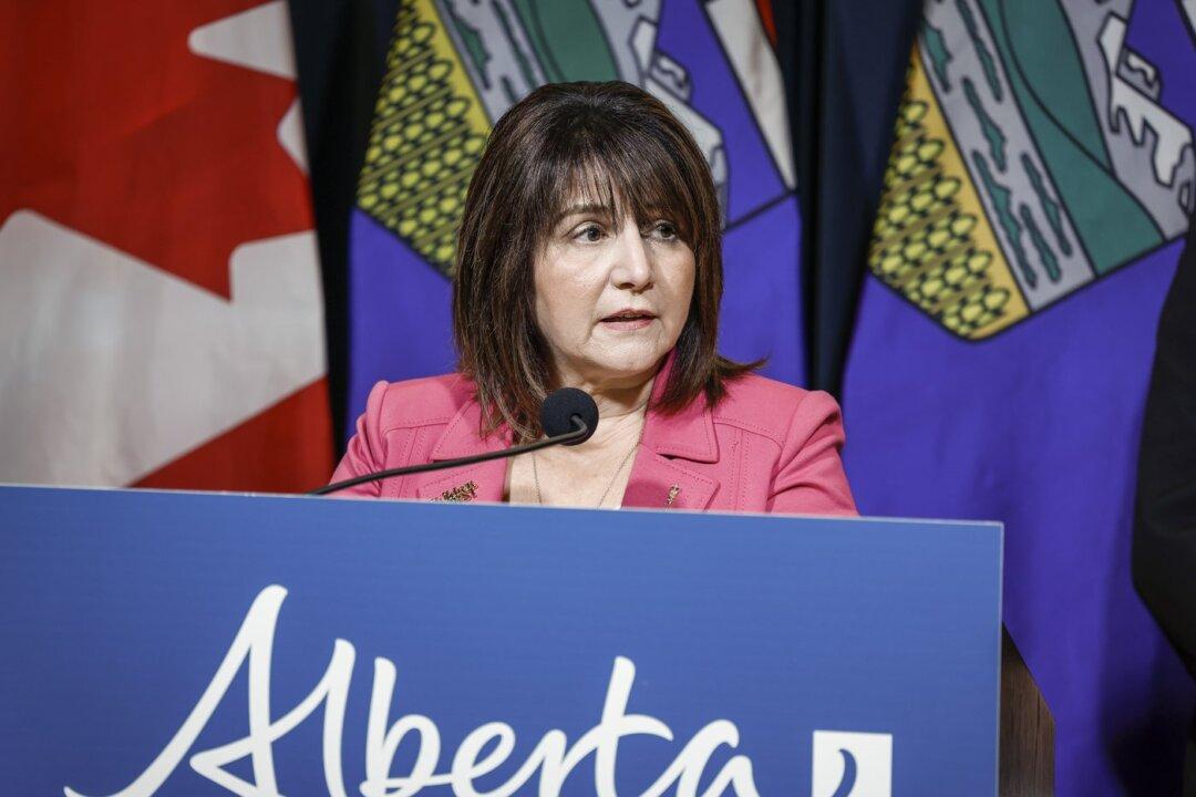 Alberta Allows Nurse Practitioners to Open Clinics With New $15M Funding Model