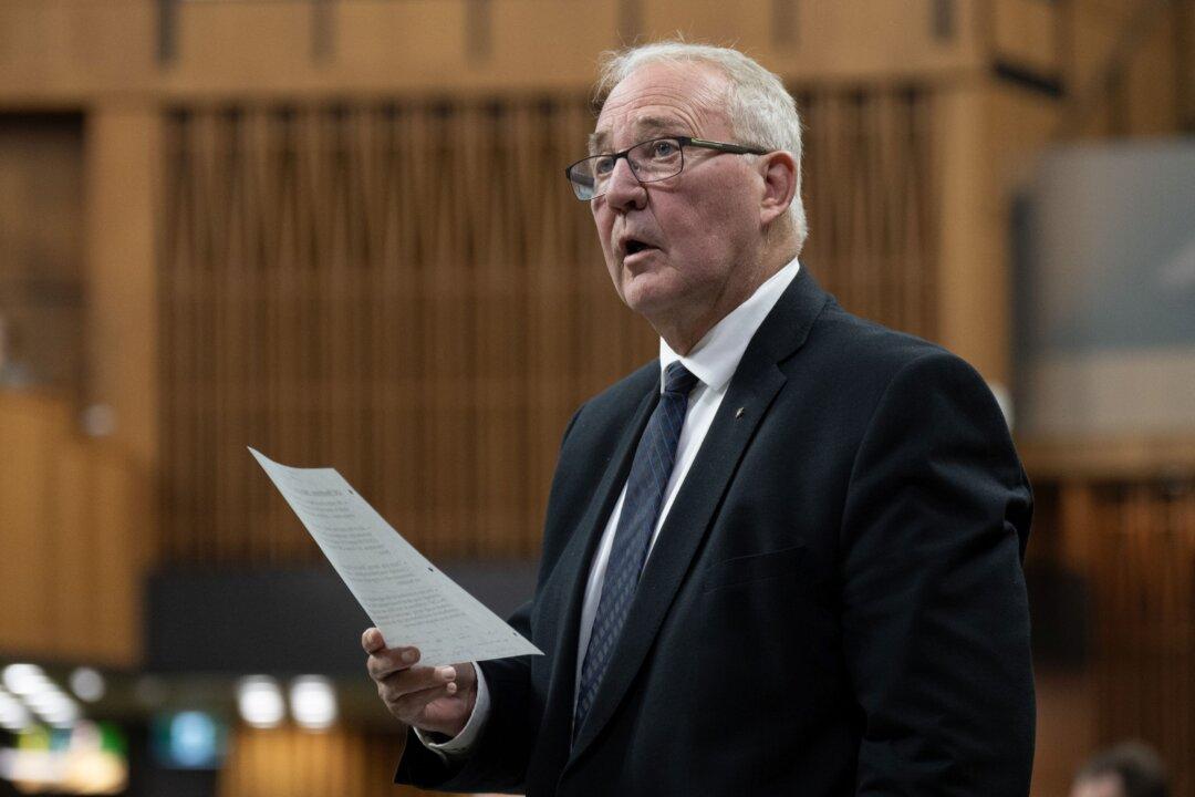 Defence Minister to Toronto Mayor: Armouries ‘Not the Appropriate Place’ to Host Homeless