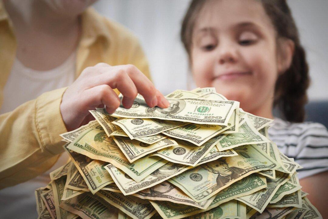 ‘I Got $140 Pocket Money From Age 7’: Her Parents Taught Her Finance Skills as a Kid—Here’s How