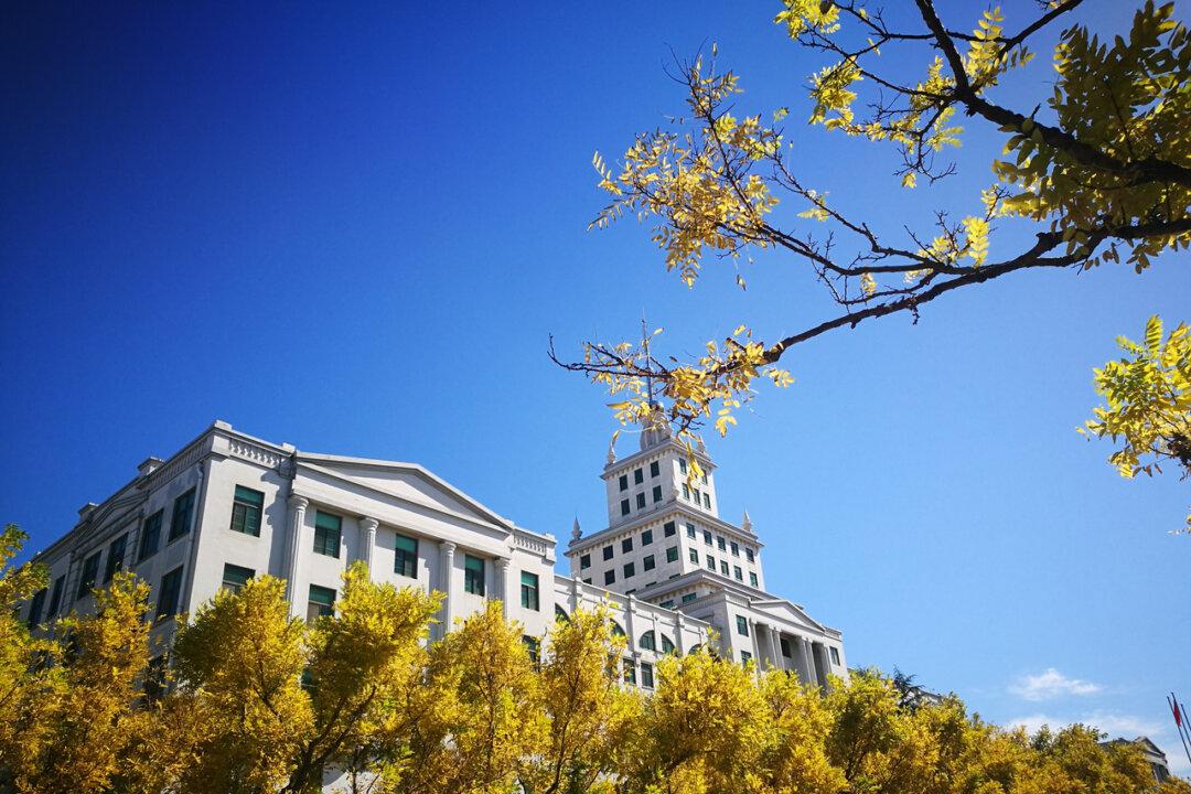 Chinese Schools Issue Gag Order as Putin Visits Russian-Built Chinese City