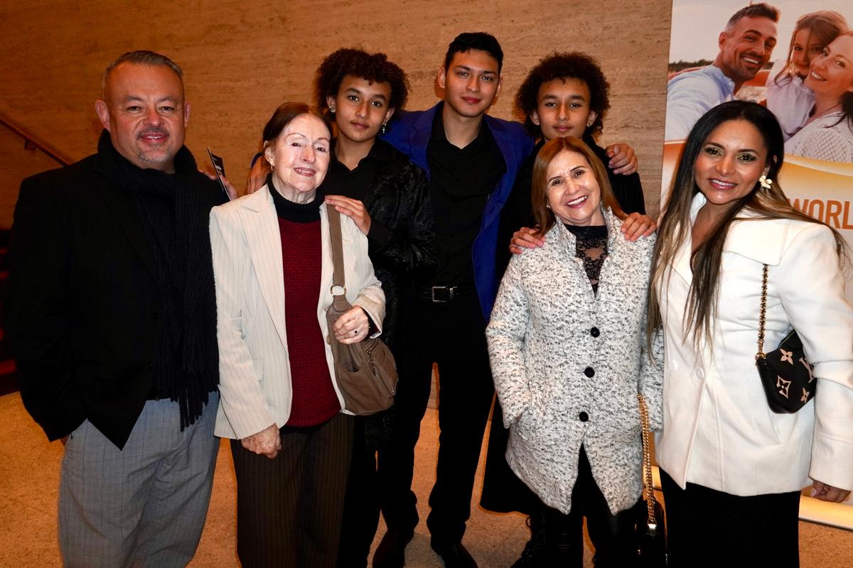 Shen Yun Inspires People to Look at the True China: Houston Theatergoer