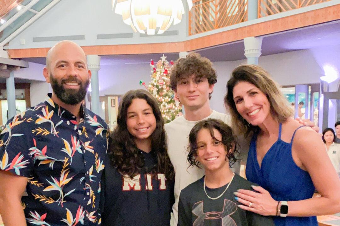 Florida Mom of 3 Refuses to Be Friends With Her Children—Here’s the Reason Why