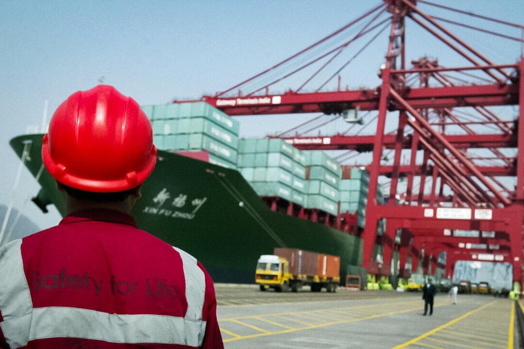 India Halts Pakistan-Bound Chinese Ship Over Missile Program Fears