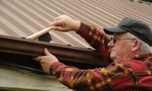 Ask Angi: What Should I Look for in a Gutter Cleaner?