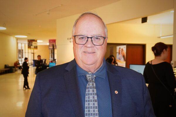 Stuart Bruce at Shen Yun at the Century II Performing Arts and Convention Center in Wichita on April 7. (Sonia Wu/The Epoch Times)