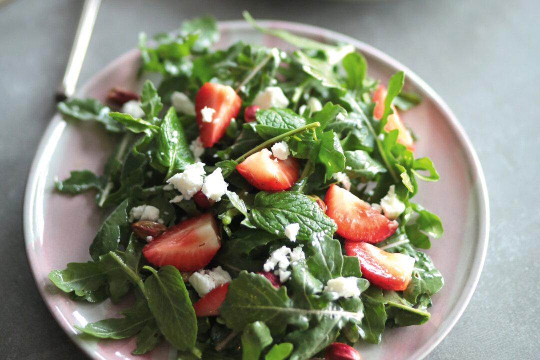 Arugula and Strawberry Salad With Pistachios, Mint, and Feta