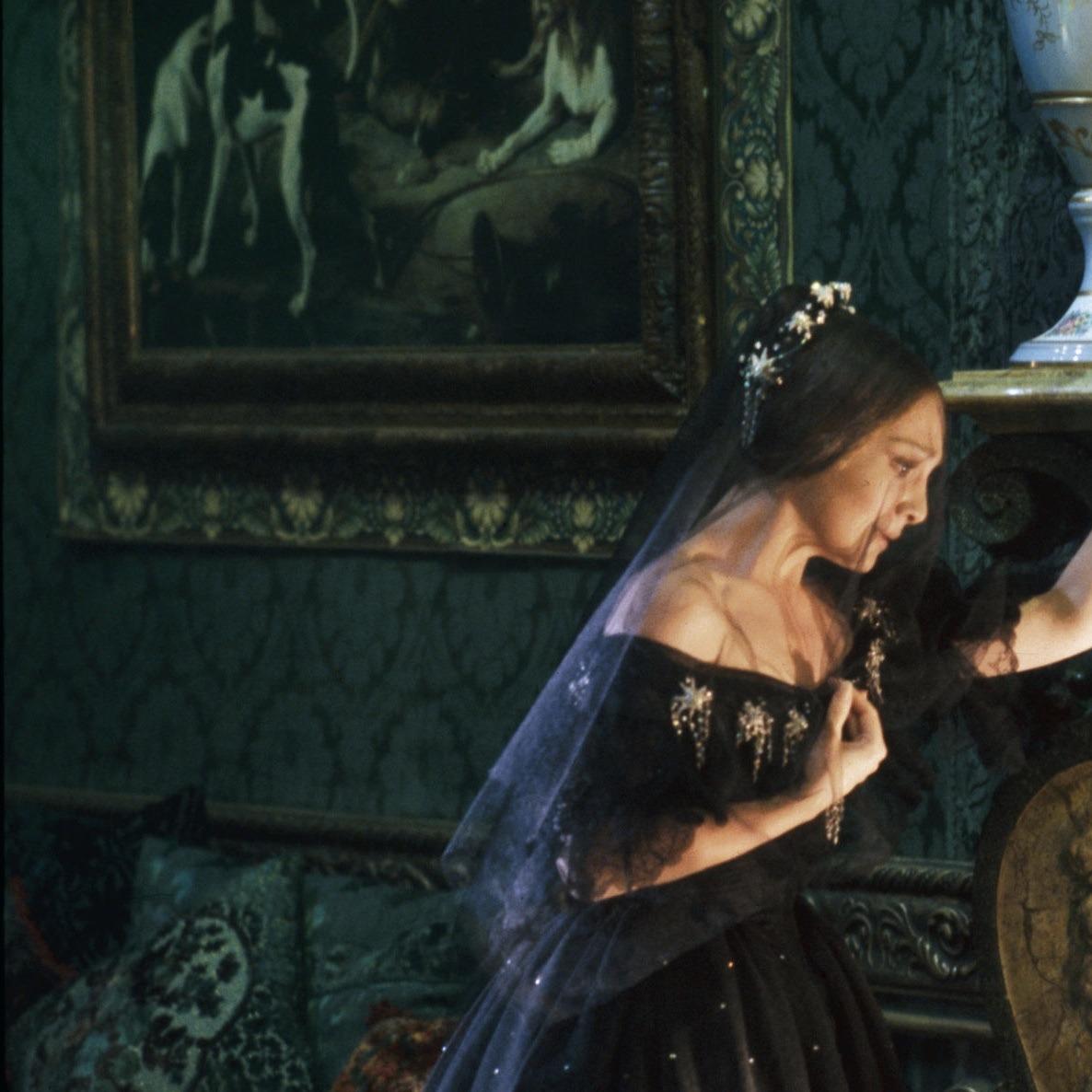 Violetta Valéry (Teresa Stratas), in "La Traviata." (Universal Classics)