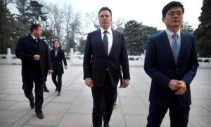 Musk Visits China to Talk Tesla a Week After Canceling India Visit