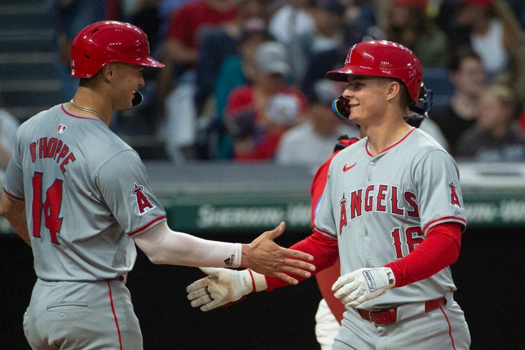 Jose Soriano Pitches 6 Scoreless, Mickey Moniak Hits 3-run Homer to Power Angels Past Guardians 6–0