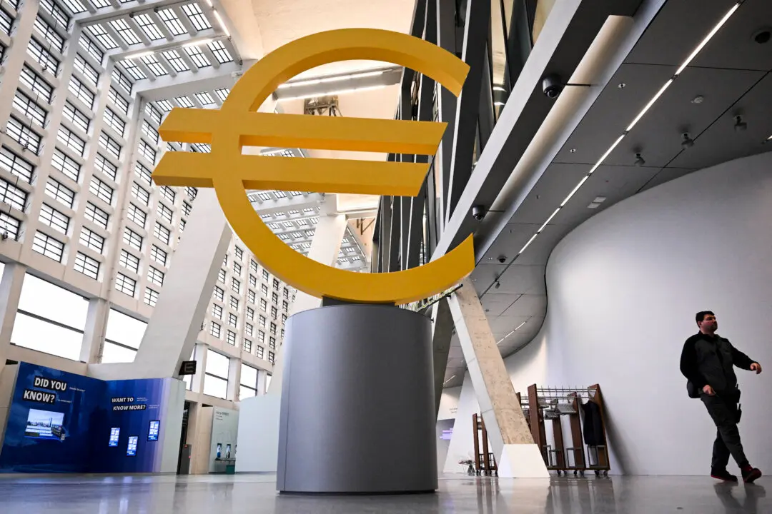 Eurozone Inflation Falls to 2 Percent, Hitting European Central Bank Target