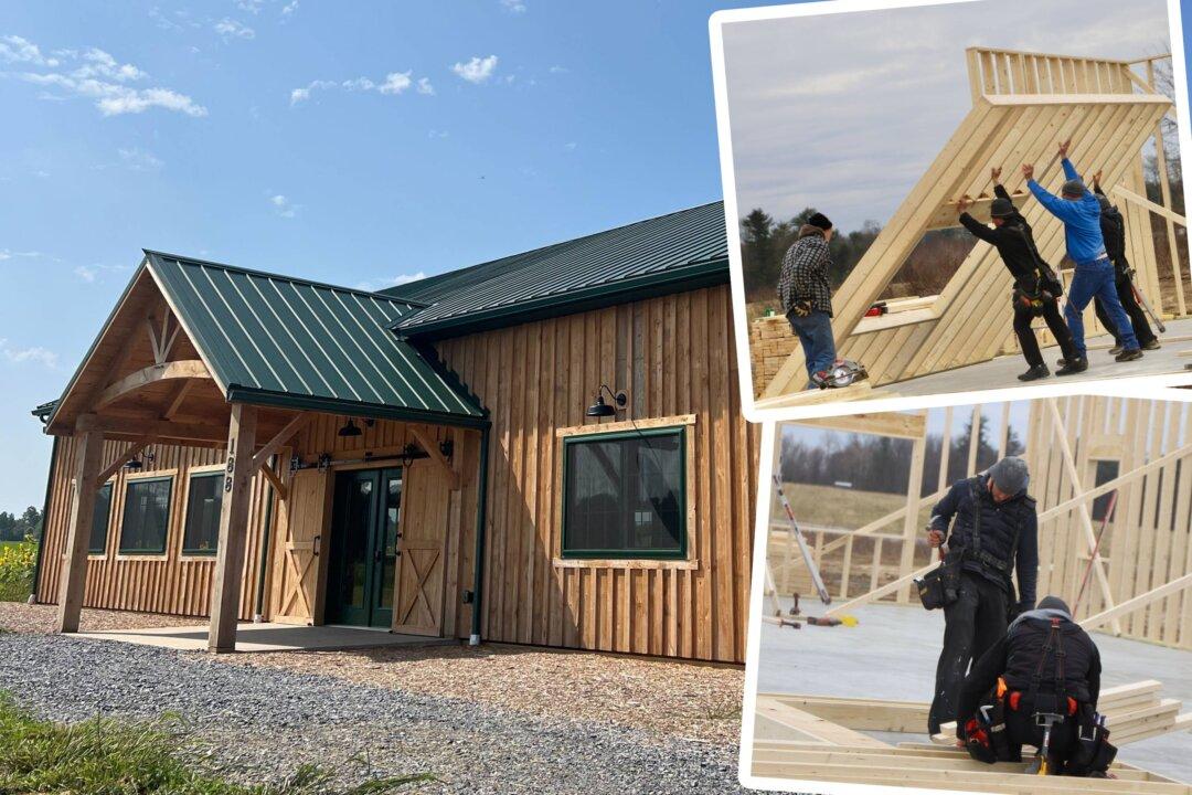 New Farmer Is Impressed by Amish Workers Who Built Her Barn, Learned Valuable Lessons About Life