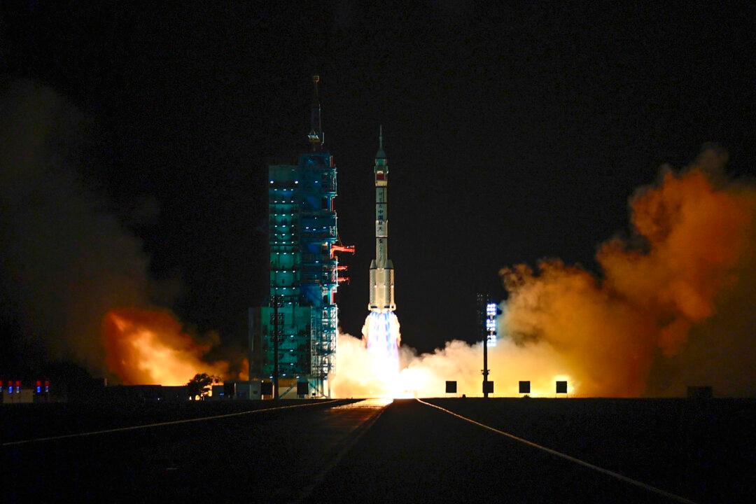 China’s Latest Rocket Launch Signals Intensifying Satellite Race