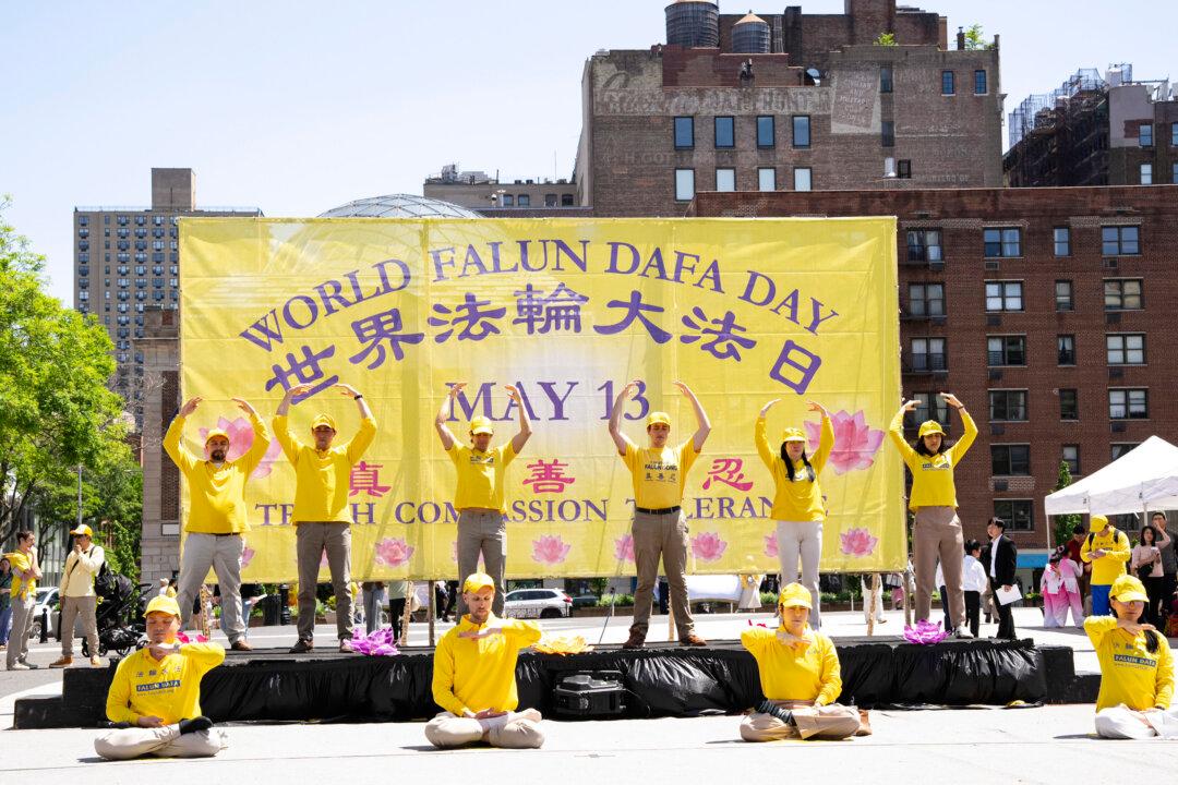 Arizona Officials Commemorate World Falun Dafa Day