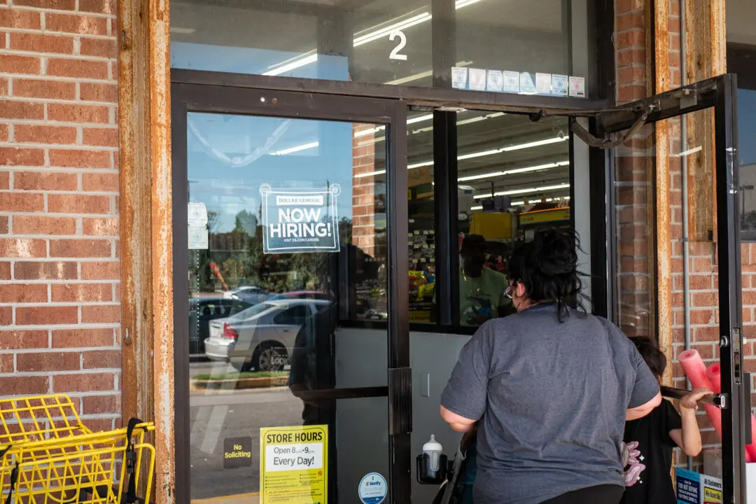 Hiring Picks Up Amid Steady Weekly Job Growth in US Private Sector: ADP