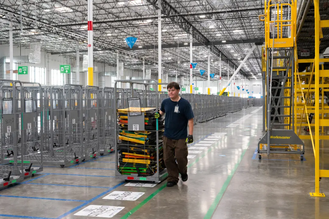 Amazon to Cut 14,000 Corporate Jobs Amid AI Push
