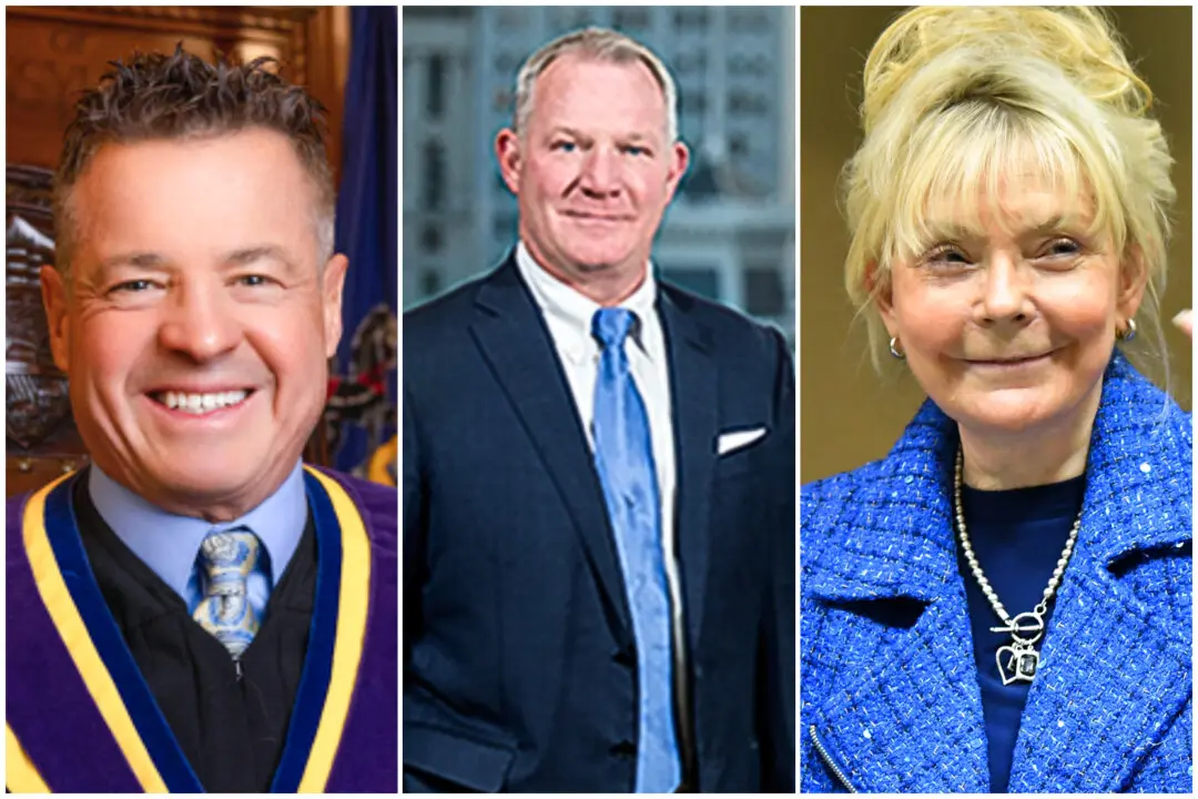Pennsylvanians to Decide Whether to Keep 3 Democratic State Supreme Court Justices