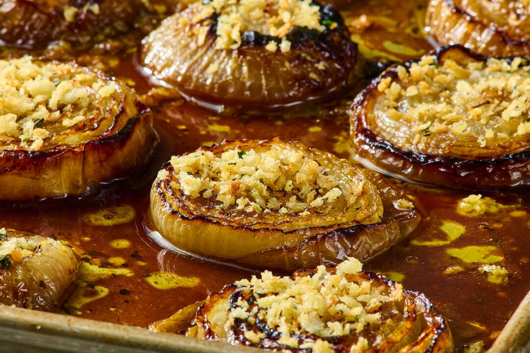 I Guarantee ‘Melting Onions’ Will Be the Surprise Hit of Thanksgiving Dinner