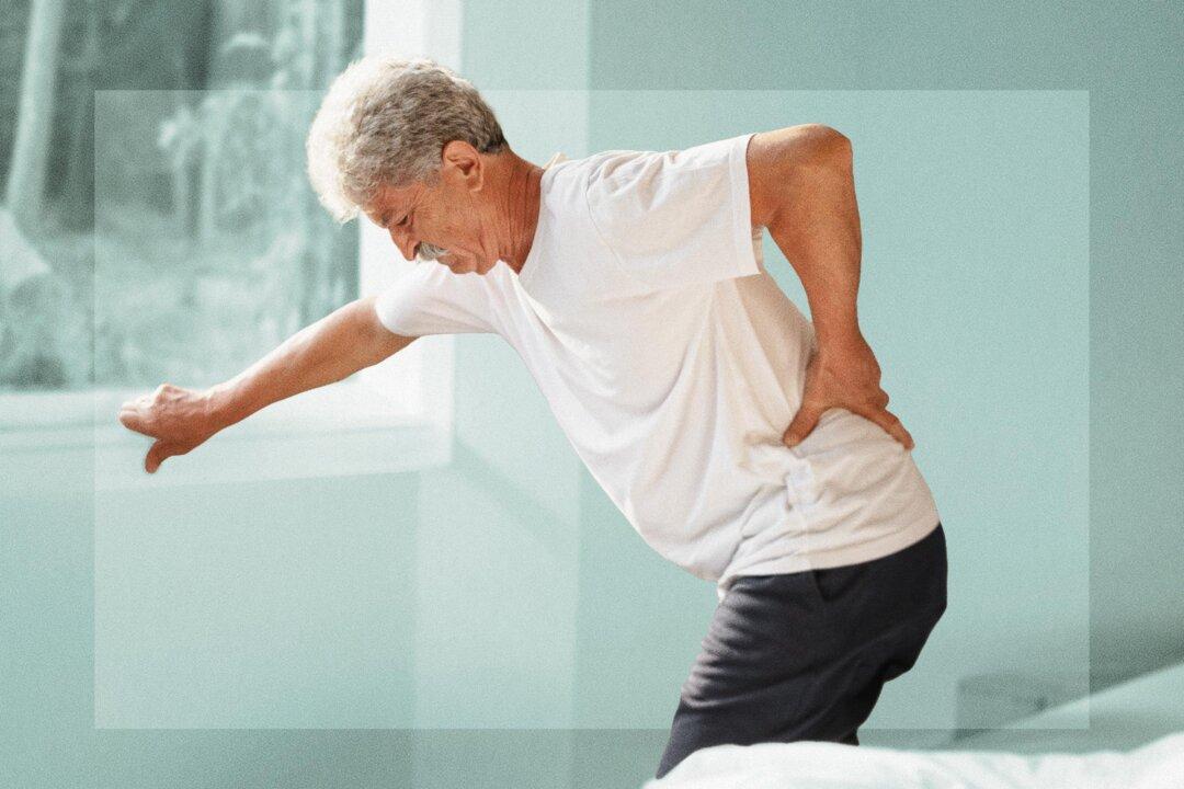 2 Simple Exercises to Strengthen Bones and Improve Osteoporosis