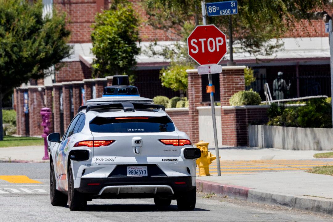 Waymo Vehicle ‘Standoff’ in San Francisco Street Exposes a Weakness, AI Expert Says