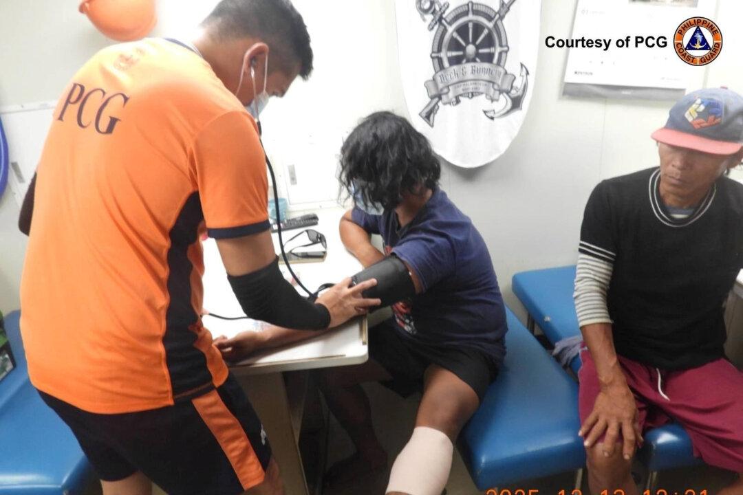 US Backs Philippines After Fishermen Injured in South China Sea Clash