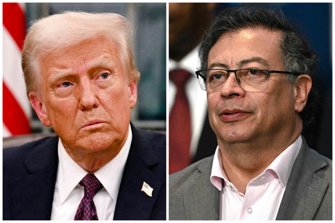 Colombian President Says He Will ‘Take Up Arms’ If US Military Attacks