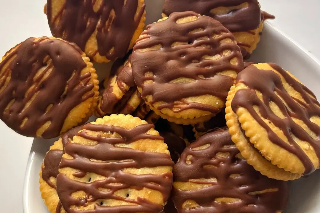 This Ritz Cracker Hack Is So Good