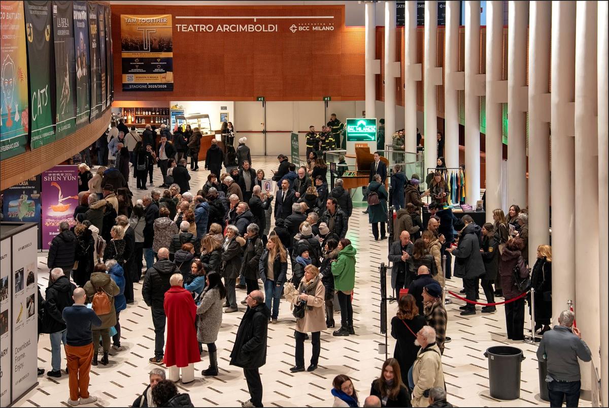 Shen Yun Draws Crowds in Milan: Top Movie Star Finds Inspirations for Life