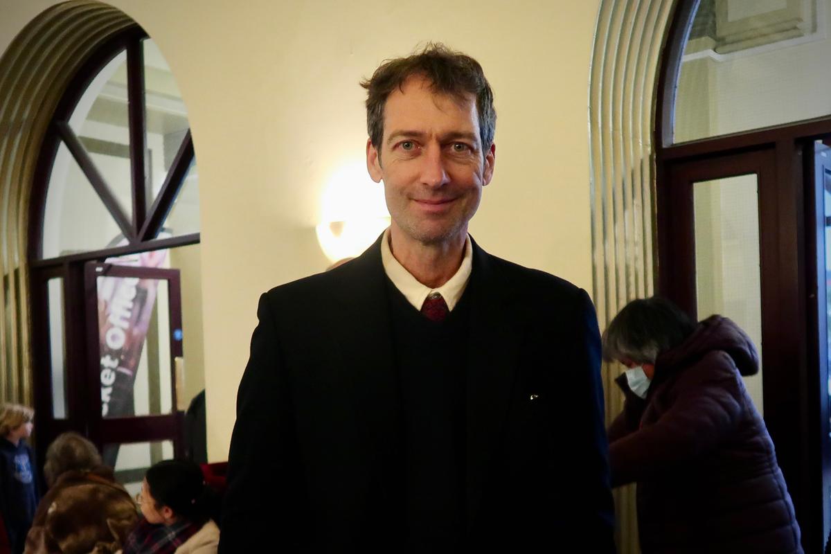 Inventor Appreciates Artistry in Shen Yun