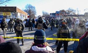 Both Sides: Deescalate at Protests