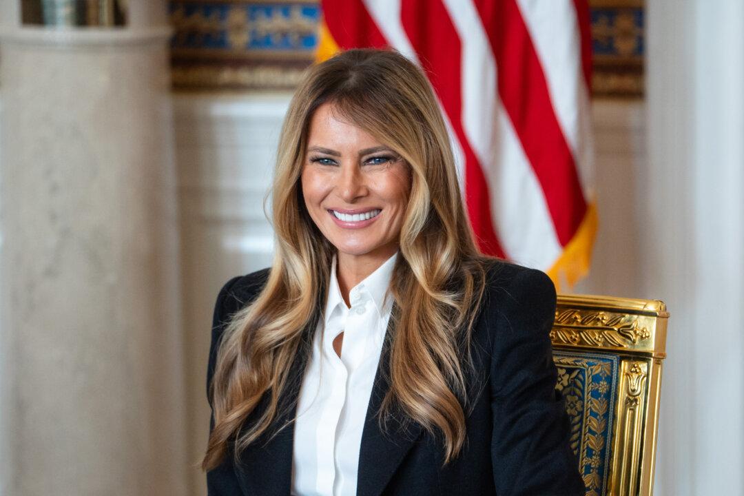 Melania Trump Visits Children at NIH Ahead of Valentine’s Day