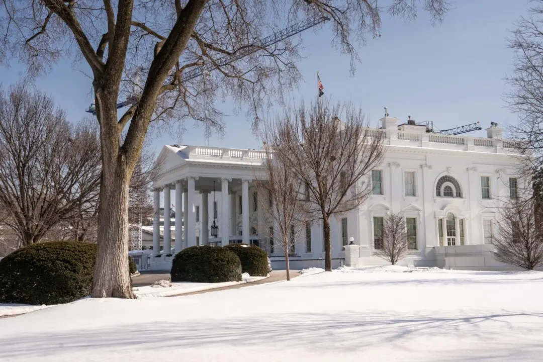 Democratic Governors Threaten Boycott of White House Gathering