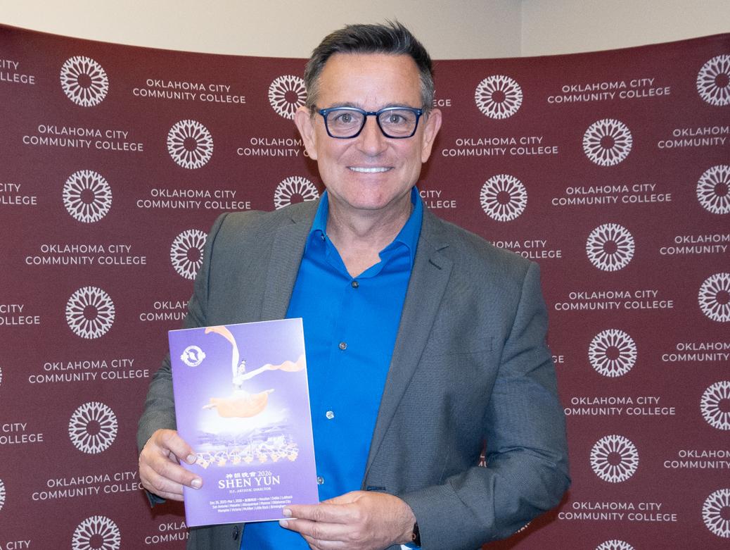 Reporter Calls Shen Yun ‘Amazing’