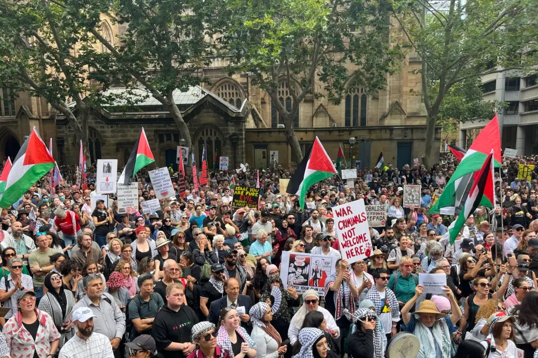 ‘Incredibly Combustible’: Premier Backs Police After Clashes During Israeli Leader’s Visit