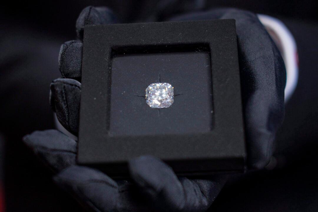 Pause at NWT Diamond Mine Amid Weak Market ‘Serious News,’ Industry Minister Says