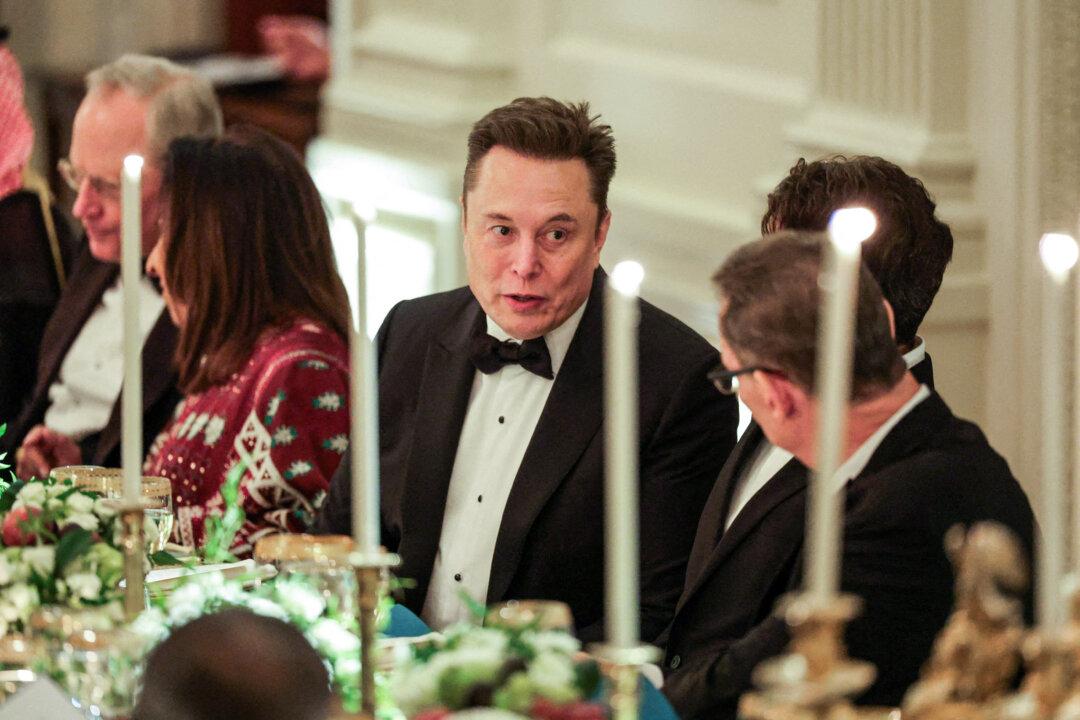 Musk Offers Legal Fees for Anyone Sued Who ‘Speaks the Truth’ About Epstein