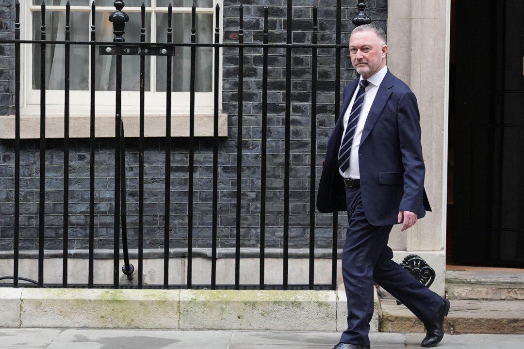 UK to Tighten Donation Rules to Counter Chinese, Russian Interference