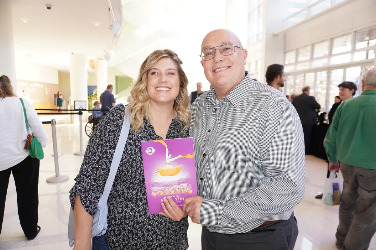 Shen Yun’s Artists Are ‘Very Beautiful People’