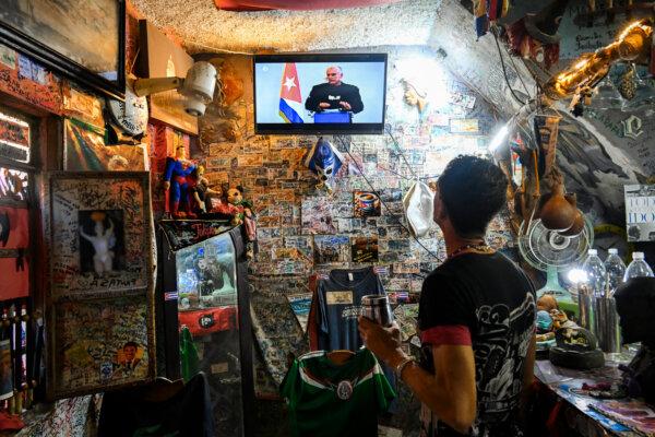 Momentum Builds for End of Regime in Cuba