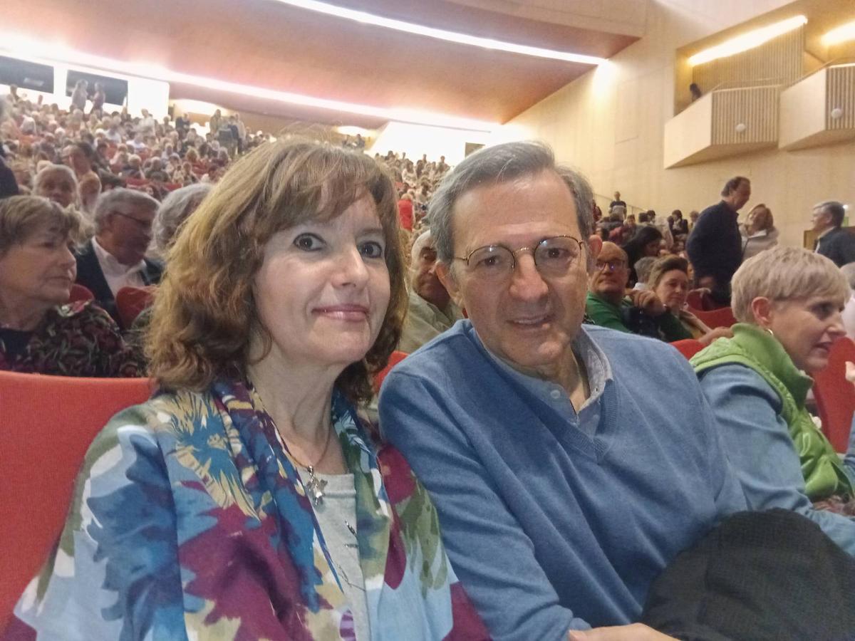 Spanish Couple Travels Across Provinces to Fulfill Longtime Shen Yun Dream