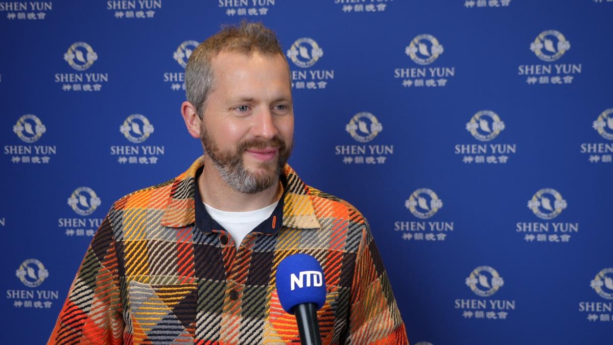 Fresco Artist Says Shen Yun Inspires With Beauty, Culture, and Spiritual Depth