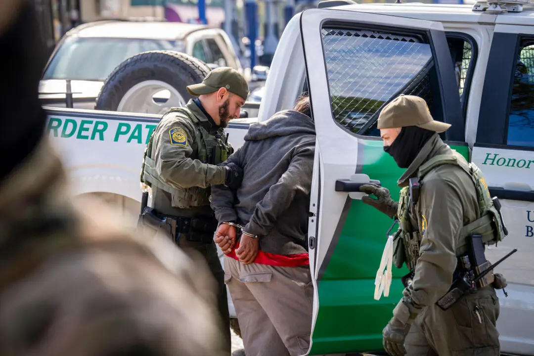 Illegal Immigrants Who Refuse to Leave the US Fined More Than $84 Billion