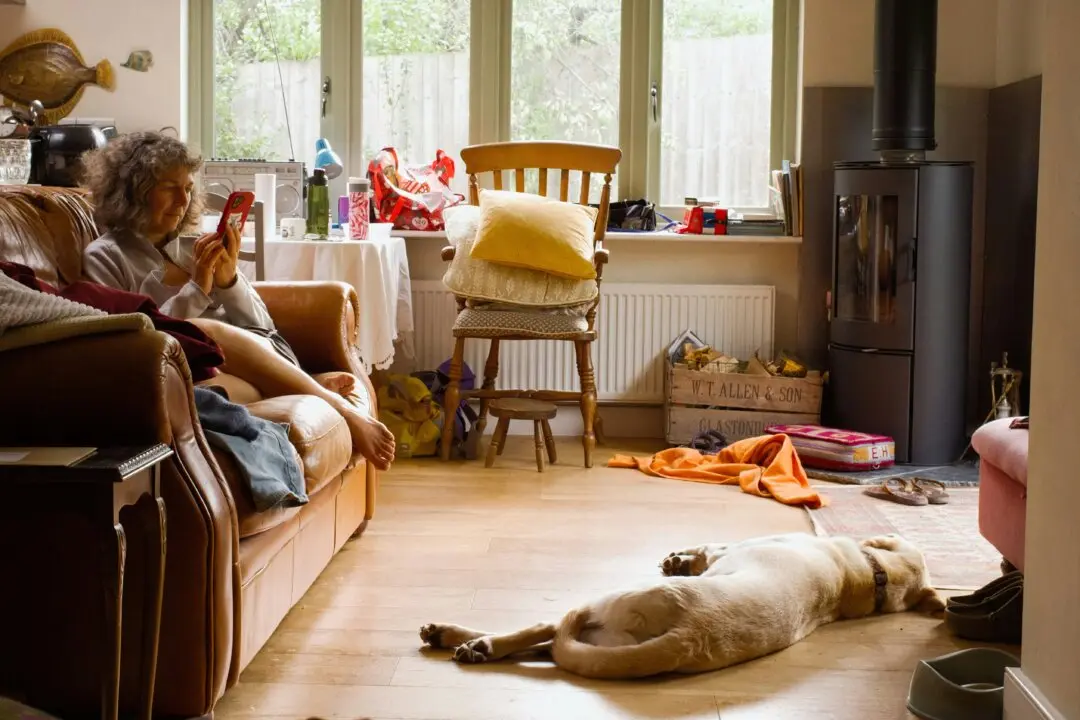 10 Tips to Declutter Your Home